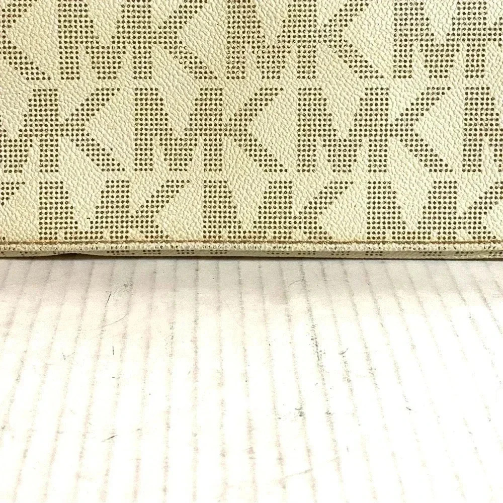 Michael Kors Mk Signature Print Canvas Wallet - image 2